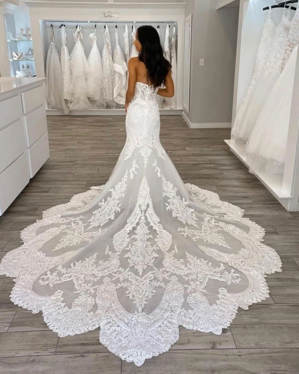 Vestidos de novia de sirena con tren