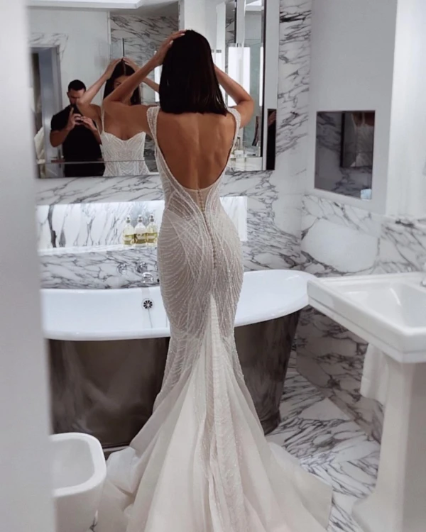Vestidos de novia de sirena con tren